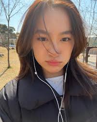 Grace Seo's Instagram, Twitter & Facebook