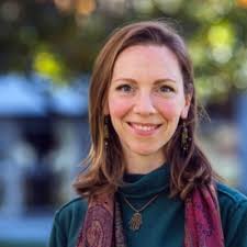 The first monthly “Sip with Diep” was a great success. We ran out  of🧋within minutes, but the conversation kept going and the students kept  coming! It was great to create awareness about