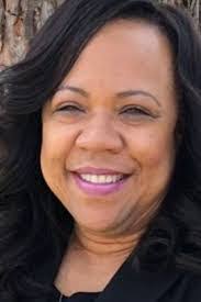 Earline Powell's Instagram, Twitter & Facebook