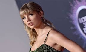 How old is taylor swift's father scott swift? Taylor Swift Biography Eibik Com