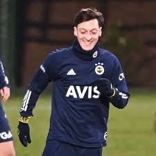 English moderated subreddit for everything fenerbahçe spor kulübü (fenerbahçe), with an emphasis on their professional football team. Goal On Twitter Mesut Ozil Is A Fenerbahce Player And He Can T Stop Smiling About It