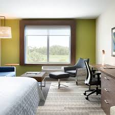 Holiday inn is a british brand of hotels, and a subsidiary of intercontinental hotels group. Hotel Holiday Inn Express And Suites Jersey City Holland Tunnel Jersey City Ar Trivago Com