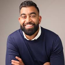 Do you have a great professional headshot for 2025? Let's check it off your  to-do list now. ✔️