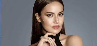 Evcen'den yeni bir yapım anlaşması haberi geldi. Diven Gehabe Von Fahriye Evcen Nervt Am Set Nachrichten