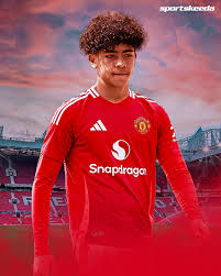 Cristiano Ronaldo Jr is reportedly being monitored by nine top European  clubs, including Manchester United, after his Portugal U15 debut on  Tuesday! Scouts were in attendance to watch the 14-year-old closely.🧐🔴  #CristianoRonaldoJr #