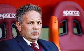 Сын маски / son of the mask. Bologna Boss Mihajlovic Takes Break From Chemotherapy For Leukaemia To Sit In Dugout For First Game Of Season