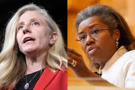 New poll shows Abigail Spanberger with a double-digit lead in Virginia's  governor race