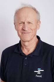 Andrea Faust's Instagram, Twitter & Facebook