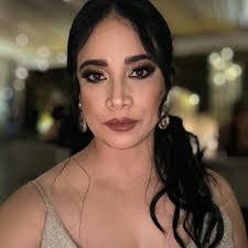 Elsa Navarrete's Instagram, Twitter & Facebook