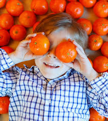 Sep 23, 2008 · fresh oranges are peeled, thinly sliced crosswise, and then tossed with onions, olives and a fragrant vinaigrette made with cumin, curry, cilantro, and mint. 12 Health Benefits And 10 Facts About Oranges For Kids