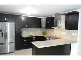 El color es uno de los elementos mas tomados en cuenta a la hora de aplicar la mejor decoración interior equipo de redacción profesional. Cocinas Integrales Modernas Para Casas Pequenas Color Chocolate Buscar Cocinas Integrales Modernas Pequenas Cocinas Integrales Modernas Decoracion De Cocina
