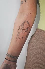 31 Delicate Minimalist Tattoo Ideas With Meaning In 2020 Tattoos Inspirational Tattoos Black And Grey Tattoos