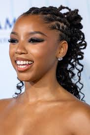 Someone Tell Me How It's Possible That Chlöe Bailey Can Box With Such Long,  Sharp Nails — See Photos