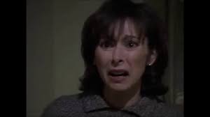 Bei dieser von 2000 bis 2006 produzierten sendung geht es um orte, an denen es spuken soll, wie die ohio university in ohio, usa, oder chillingham castle in england. Jonathan Frakes X Factor Diese 3 Folgen Sind Horror Watson