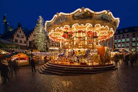 Genießt verschiedene spezialitäten aus neun ländern inkl. Karussell Weihnachtsmarkt Frankfurt Am Main Foto Bild Monatswettbewerbe 12 Lichterglanz Am Jahresende 2017 Bilder Auf Fotocommunity