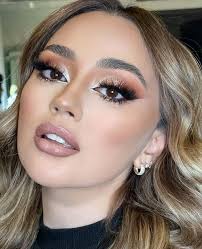 Belleza & Glamour added a new photo.