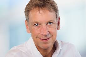 Rival Consortiums Need Deal to Develop World's Biggest Iron Ore Mine, Rio  Tinto CEO Says