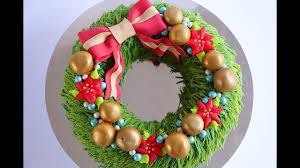 Christmas cake decorating ideas buttercream and fruit and not topping with no marzipan or royal icing simple and quick for beginners. Christmas Wreath Cake Tutorial Rosie S Dessert Spot Youtube