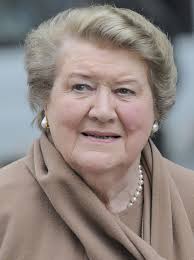 Patricia Routledge Fans