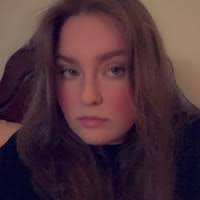 Lily Payne's Instagram, Twitter & Facebook