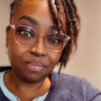 Amber Akins's Instagram, Twitter & Facebook