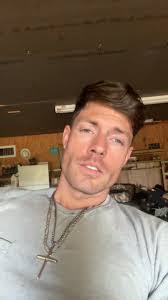 Brandon Burroughs's Instagram, Twitter & Facebook