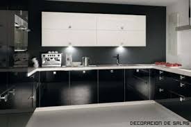 La decoración de cocinas en blanco y negro es un clásico que no pasa de moda, convertido en una tendencia imprescindible en los últimos años; Cocinas En Blanco Y Negro Decoracion De Salas