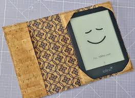 Aufklappbare Hulle Fur Ereader Nahen Nahanleitung Tolino Oder Kindle In 2020 Kindle Hulle Tablet Hulle Nahen Handyhulle Selber Nahen