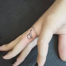 Find a catchy and unique name for your new blog websitesetup editorial instructions: 67 Different Finger Tattoo Ideas That Look Great Tattoos V Tattoo Initial Tattoo