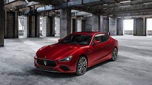 mazeˈraːti) is an italian luxury vehicle manufacturer. Maserati Ghibli Und Quattroporte Trofeo Mit 590 Ps Starkem Biturbo V8