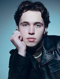 Shawn Koons's Instagram, Twitter & Facebook