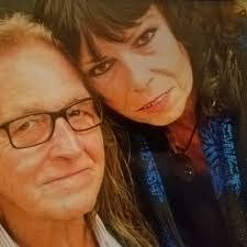 Delma Bowen's Instagram, Twitter & Facebook