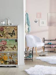 Ein Ausserordentlich Schmuckes Mobel Fur Den Flur Oder Das Schlafzimmer Ist Der Schuhschrank Akron Sein Romantisches Flair Strah Schuhschrank Schrank Zuhause
