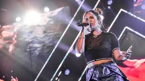 Dos de los cantantes urbanos del momento se unen en este tema al que acompaña un vídeo muy sensual y en el karol g actualmente se encuentra de gira por estados unidos. Como Se Conocieron Karol G Y J Balvin Musica Los40