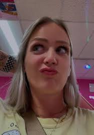 Tatouage Melanie Orl Rose