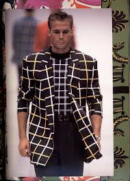 Gianni versace redefined fashion by combining it with rock 'n' roll, art and celebrity. Gianni Versace Collezione Uomo Primavera Estate 91 Versace Gianni Irving Penn Raritat Buch Gebraucht Kaufen A0299pbr01zzs