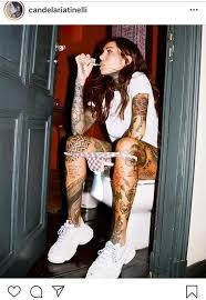 Cande tinelli y coti, enamorados y de la mano: La Postal De Cande Tinelli En El Bano Que Debio Borrar De Instagram Por Desagradable El Dia De Hoy