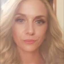 Jennifer Oldenburg's Instagram, Twitter & Facebook