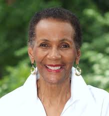 Annette Bening carries '20th Century Women'