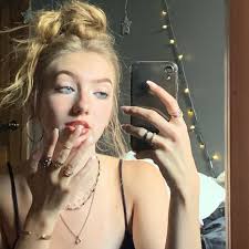 stella russell‎‏