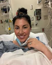 When I was diagnosed with metastatic young onset colon cancer 34 months  ago, I wasn't sure if I'd EVER hear my medical team say, “Alexa, go get  your port out!”🥰💙🙏🏥​ Well friends,