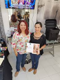 Muchas felicidades Maquilladoras Yusemi Solís, Yaira Serrano, Gema  Martínez, Mariana Anzures, María Fernanda González, Dafne Rodríguez,  Alejandra Negrón por concluir con éxito el Viernes pasado Nuestro DIPLOMADO  EN PERFECCIONAMIENTO DE OJOS. Les