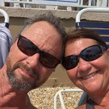 What are the best campgrounds for kids in the Carolinas with pools, lazy  rivers, and activities?