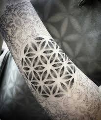 35 Cool Flower Of Life Tattoo Ideas The Geometric Pattern That Holds The Secrets Check More At Http T Flower Of Life Tattoo Pattern Tattoo Geometric Flower