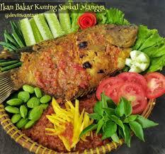 Sajian lezat yang memiliki citarasa khas. Resep Unik Ikan Bakar Kuning Sambal Mangga By Deviirawantari Bahan 1 Ekor Gurame Besar 1 Buah Jeruk Nipis Ambil Airnya 1 Sdt Lada Bubuk 1 Sdt Garam Bumbu Kuning