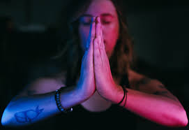 Best free meditation apps for iphone, including guided meditation apps to reduce stress #meditation. The Overcrowding Of Meditation Apps In The Quest For A Clutter Free Mind