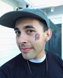 Последние твиты от vic fuentes (@piercethevic). Tattoo Vic Fuentes Tony Perry Jaime Preciado