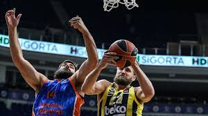 Fenerbahçe beko, thy avrupa ligi'nde ise yaptığı 332 maçın 195'ini kazandı, 137'sinde sahadan mağlup ayrıldı. Aflr1bjw1o1w1m