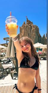 Слив Миланы Хаметовой (60 фото)