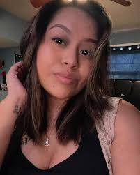 Aracely Lemus's Instagram, Twitter & Facebook